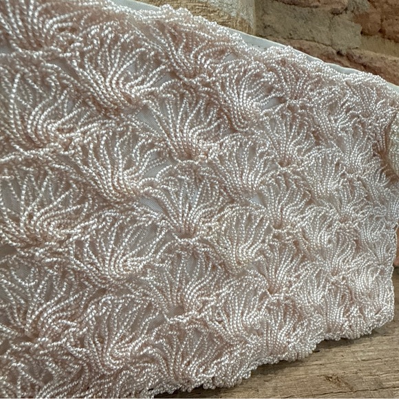 Vintage seed beaded Cream Wristlet clutch - Picture 4 of 9